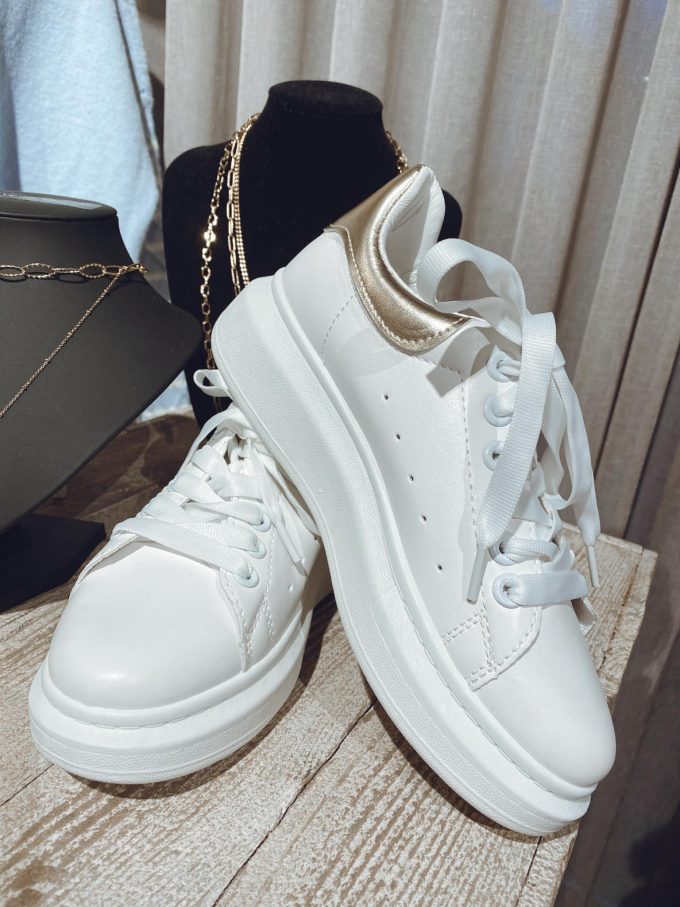Sneaker white/gold.