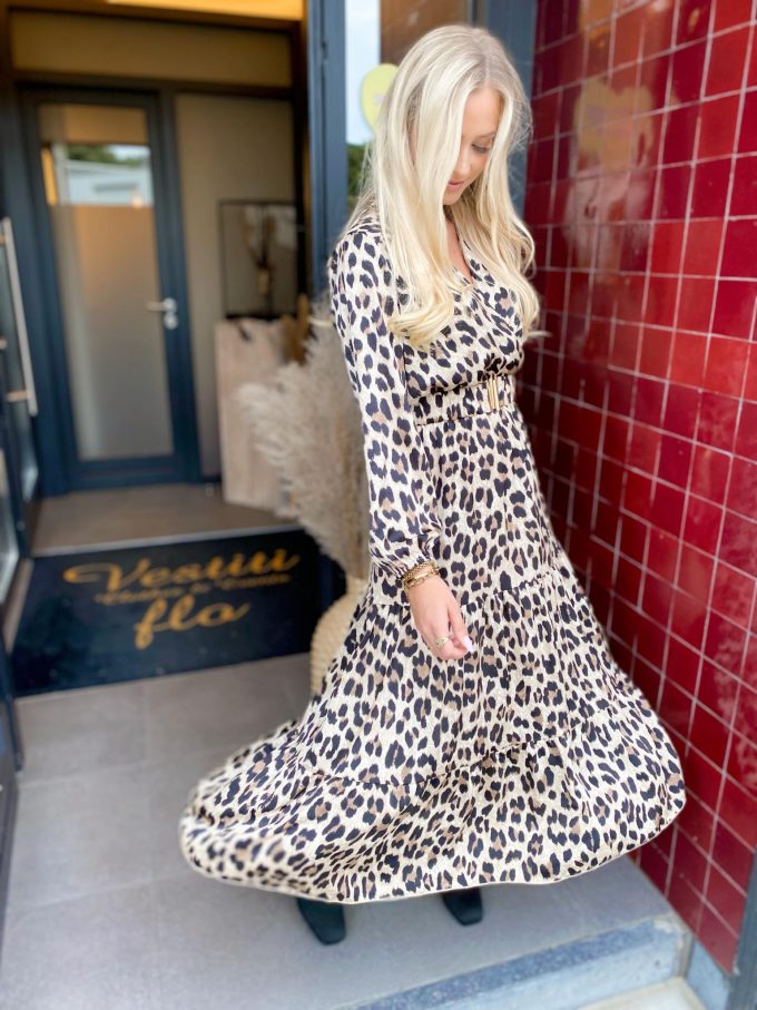 Leopard dress v-hals + riem.