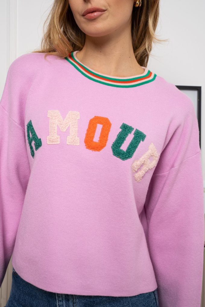 Sweater color 'AMOUR'.