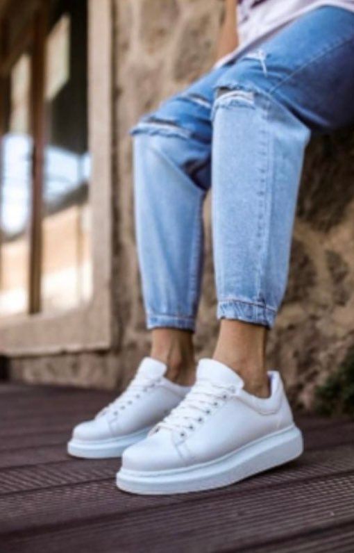 Sneaker white.