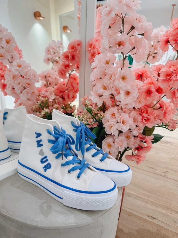 Sneakers AMOUR blue.