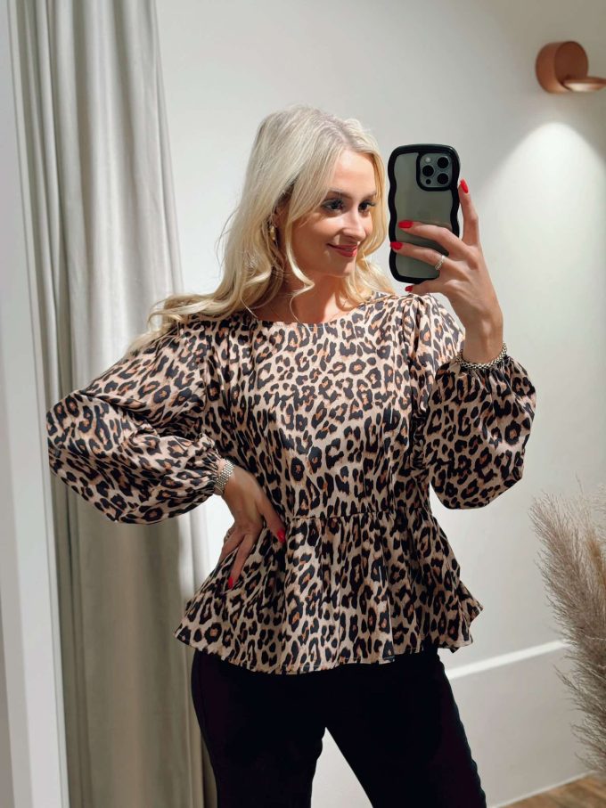 Leopard Blouse strikjes.