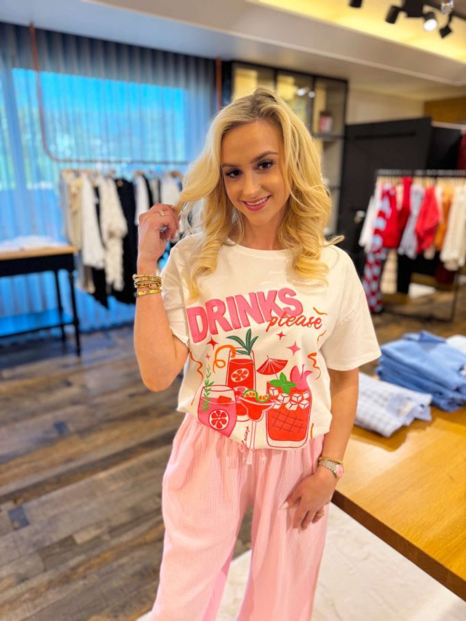 T-shirt DRINKS PLEASE.