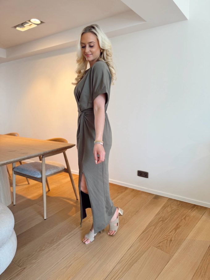 Robe sweat split.