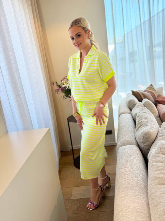 Striped fluo skirt.