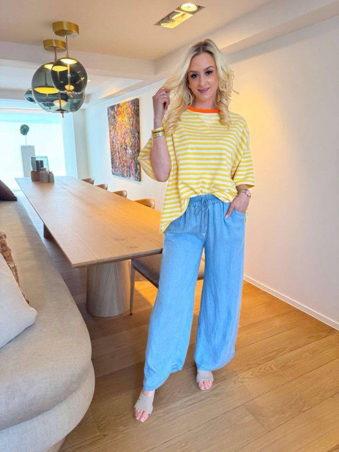 Striped t-shirt col fluo.