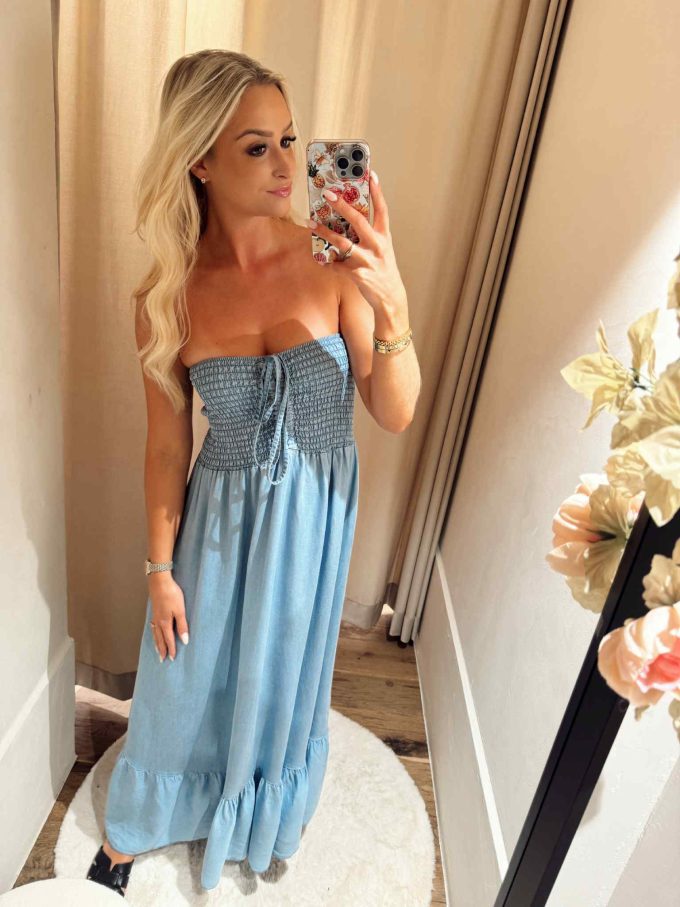 Robe busté jean.
