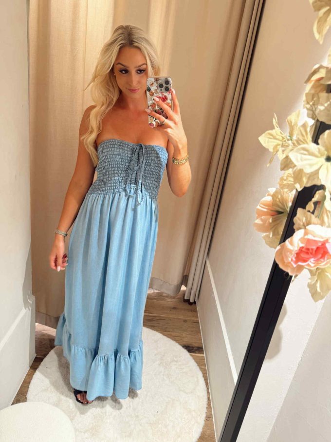 Robe busté jean.