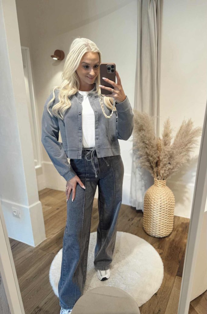 Gilet grey.