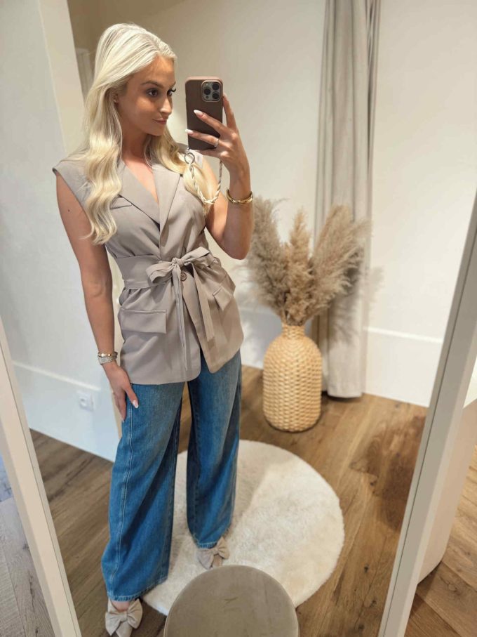 Gilet with belt.