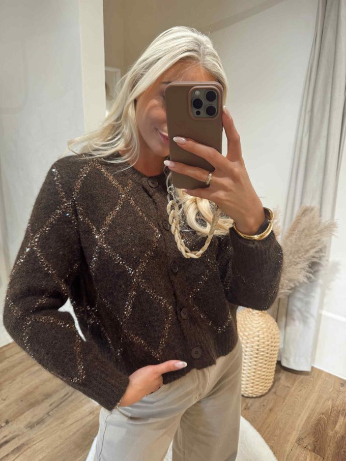 Gilets glitter details.