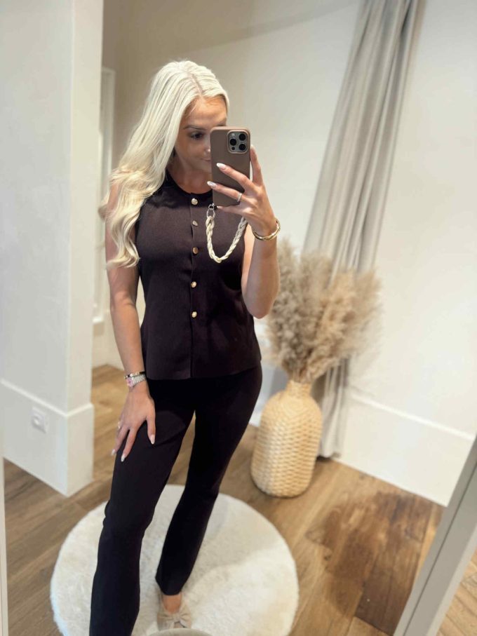 Set top & broek gouden knoopjes.