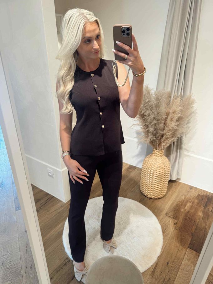 Set top & broek gouden knoopjes.