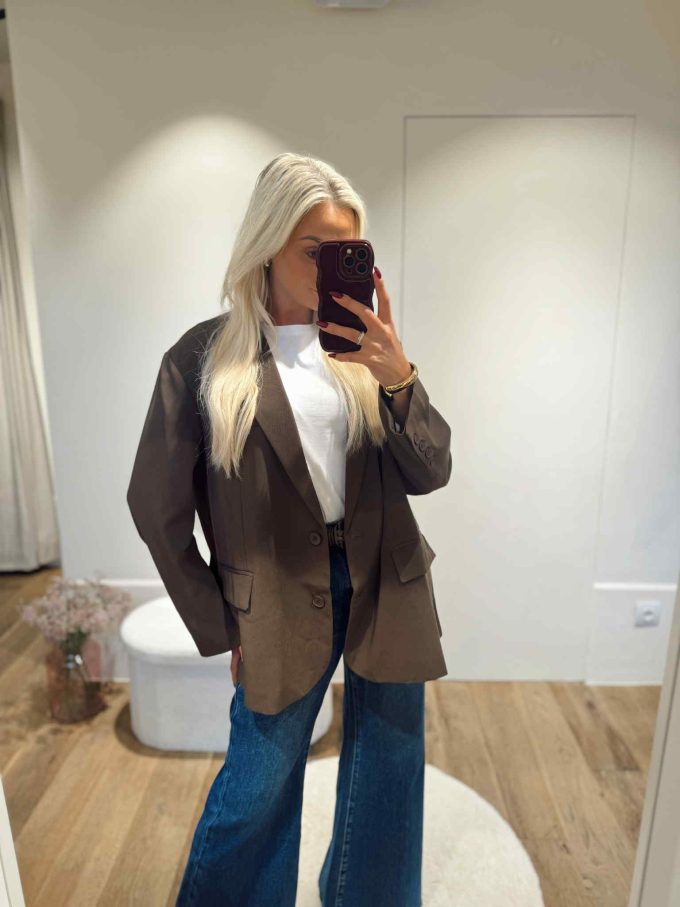 Blazer brown.