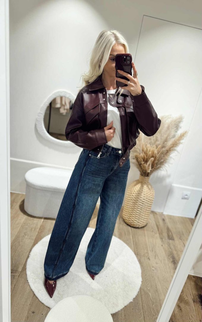 Pantalon jeans detail.